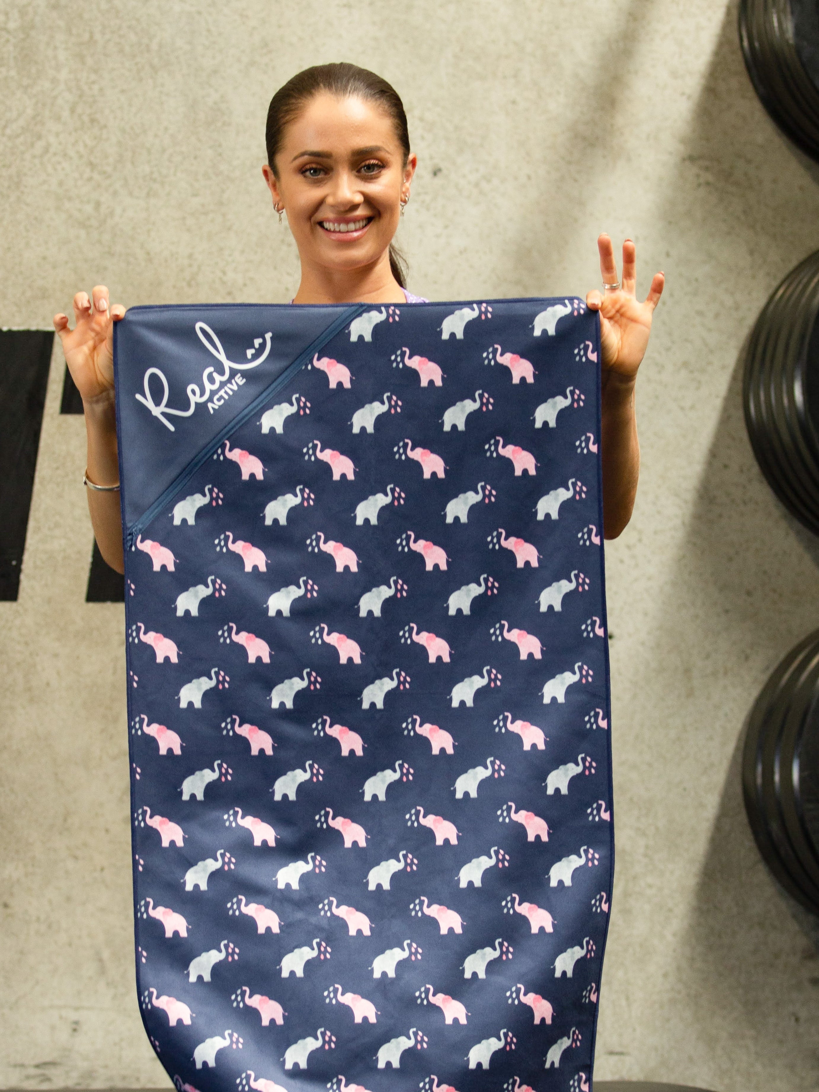 Real Active ‘Be Playful’ Workout Towel 2